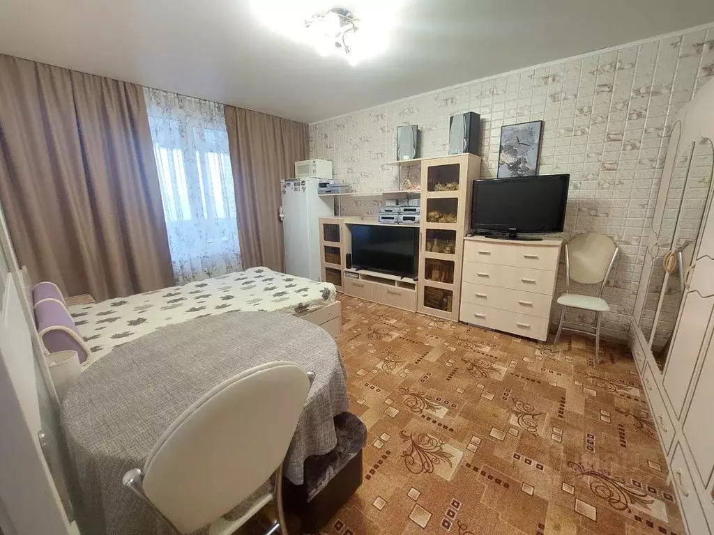 2-к кв. Самарская область, Тольятти Приморский бул., 33 (47.0 м) - Фото 0