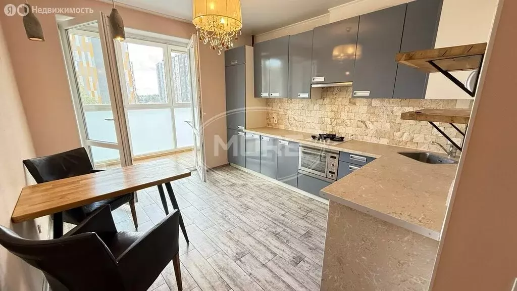 1-комнатная квартира: Калининград, Артиллерийская улица, 34 (52.6 м) - Фото 1