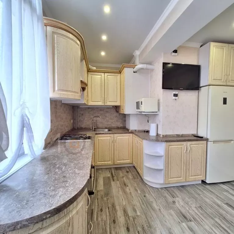 2-к кв. Севастополь просп. Античный, 26 (70.0 м) - Фото 1