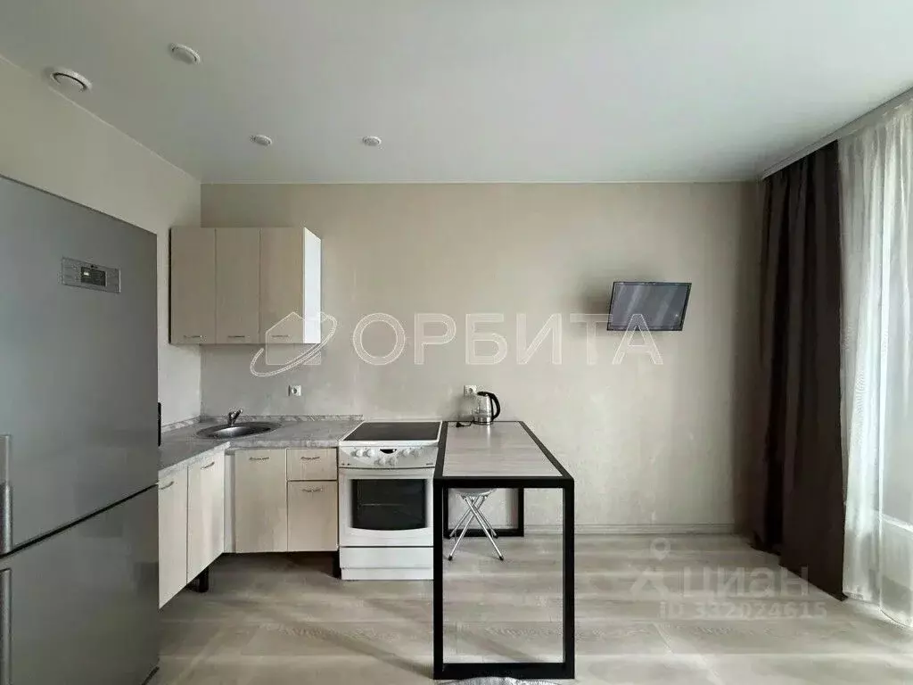 Студия Тюменская область, Тюмень ул. Фармана Салманова, 24 (28.8 м) - Фото 0