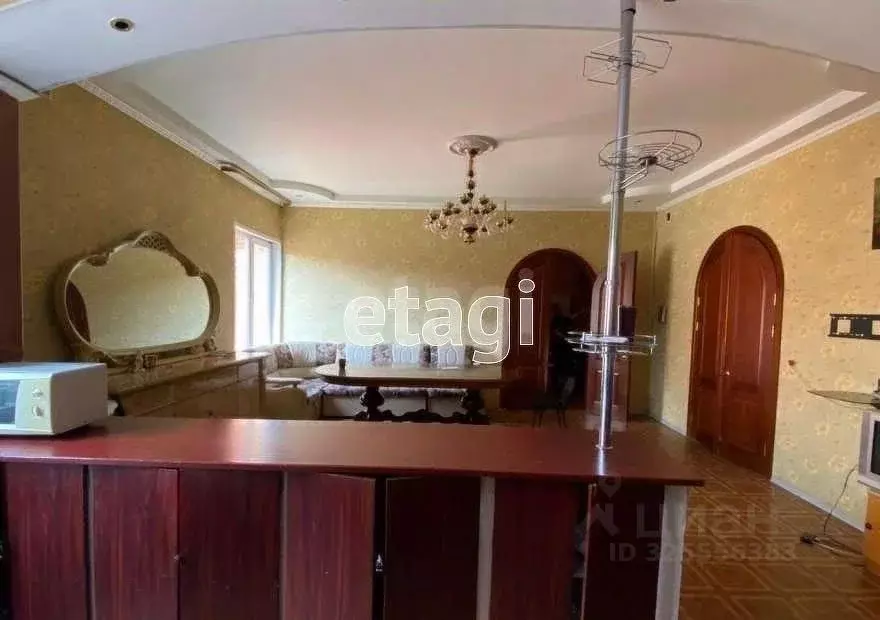 Дом в Новосибирская область, Новосибирск ул. Караваева, 50 (400 м) - Фото 1