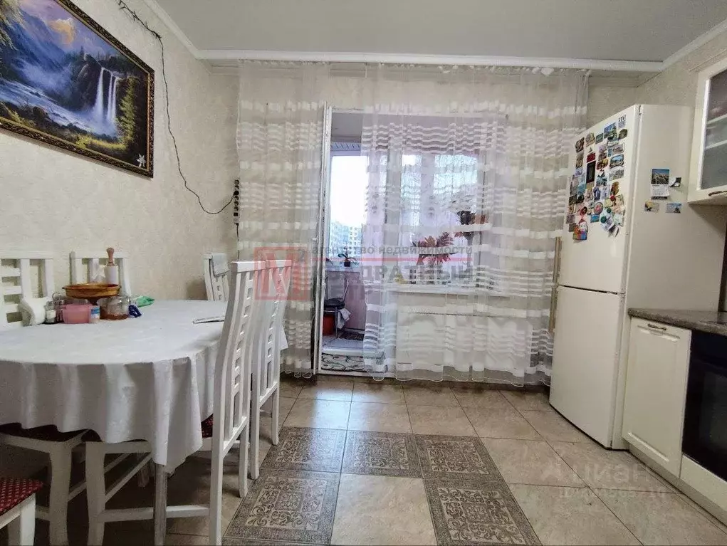 2-к кв. Белгородская область, Старый Оскол Космос мкр, 14 (64.2 м) - Фото 1