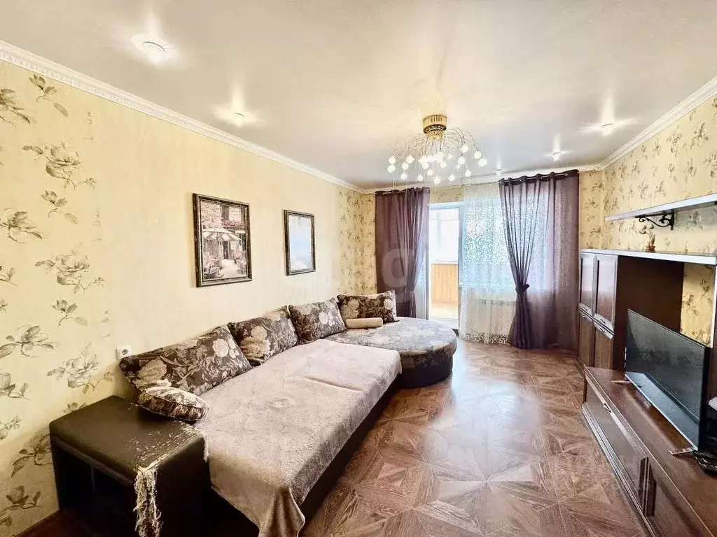 2-к кв. Белгородская область, Белгород Гостенская ул., 12 (80.4 м) - Фото 1