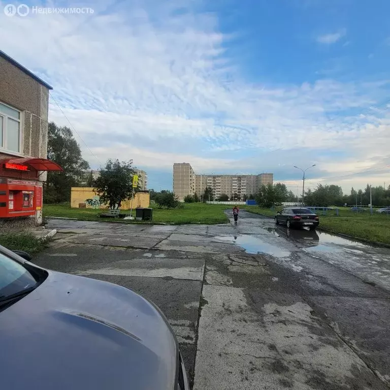 4-комнатная квартира: Нижний Тагил, улица Володарского, 7 (73.3 м) - Фото 1