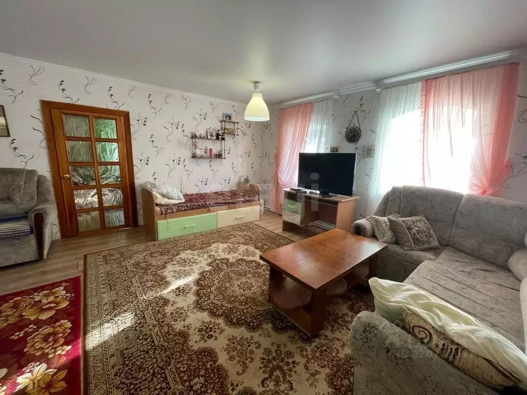 Дом в Липецкая область, Добровский муниципальный округ, с. Трубетчино ... - Фото 1