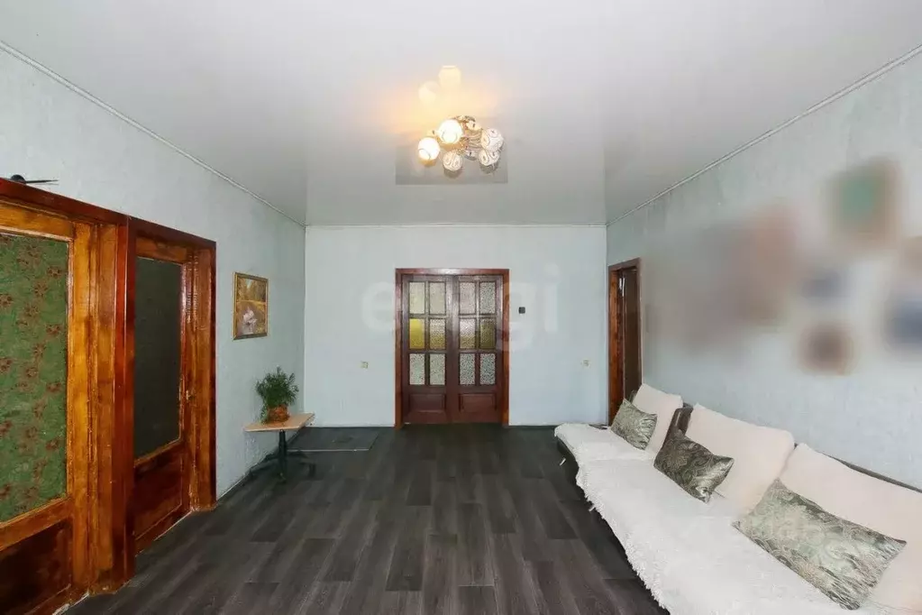 Дом в Бурятия, Улан-Удэ Тепличный мкр, 8-й кв-л, 14 (245 м) - Фото 1