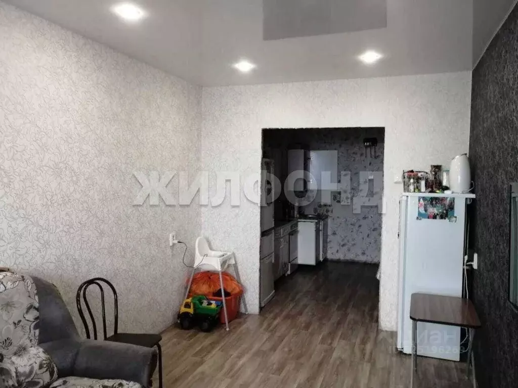 3-к кв. Новосибирская область, Новосибирск ул. Александра Чистякова, ... - Фото 2