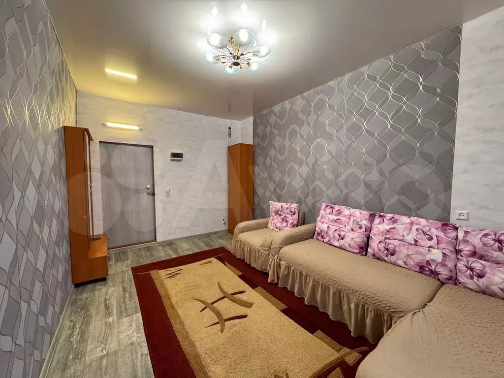 Комната 16 м в 4-к., 2/3 эт. - Фото 1