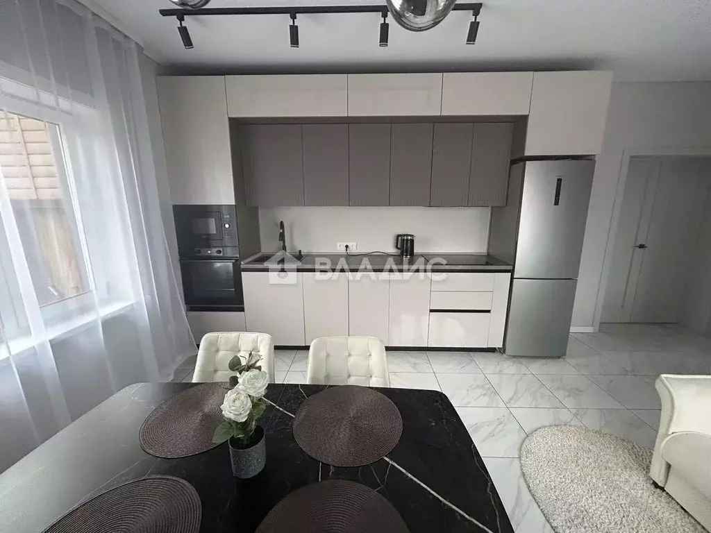 Дом в Бурятия, Улан-Удэ ул. Аквамариновая, 2 (137 м) - Фото 1