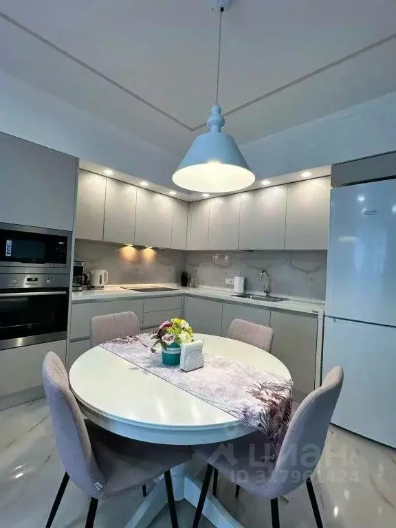 3-к кв. Татарстан, Казань ул. Оренбургский Тракт, 4Б (70.0 м) - Фото 1