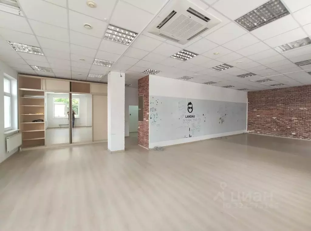 Помещение свободного назначения в Свердловская область, Екатеринбург ... - Фото 2