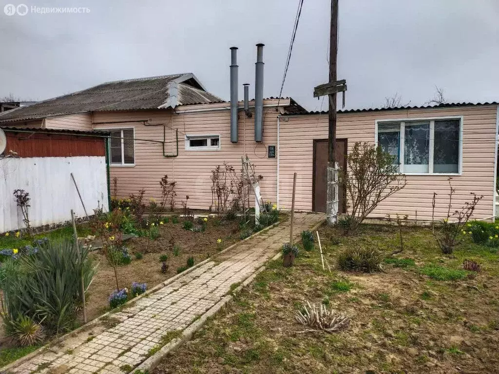 Дом в посёлок Кучугуры, улица Мира (77.9 м) - Фото 1