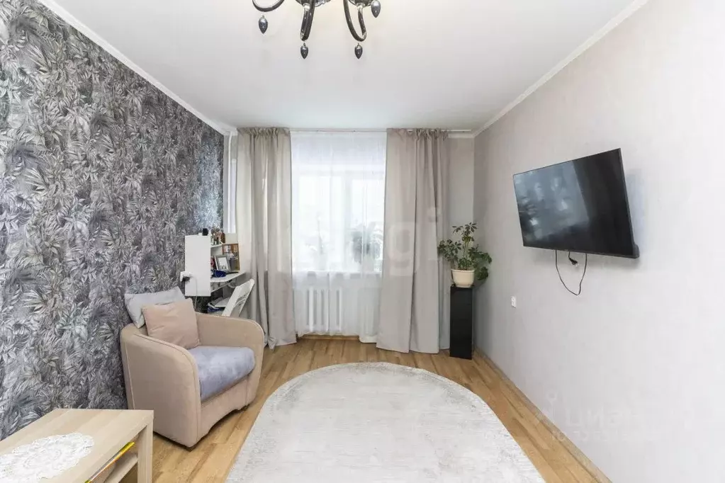 1-к кв. Тюменская область, Тюмень ул. Боровская, 3 (35.0 м) - Фото 1