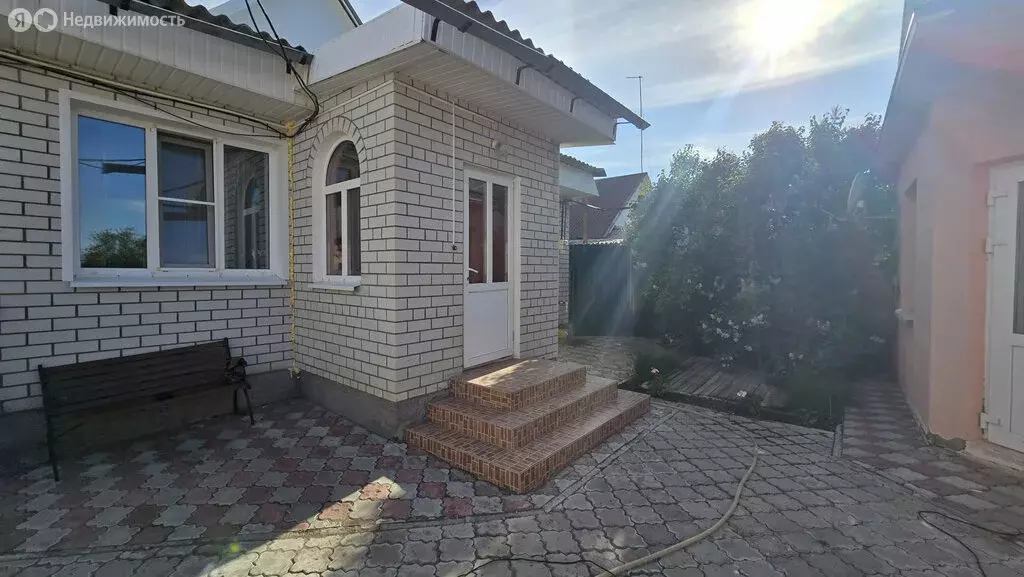 Дом в Новоузенск, улица Карла Маркса, 122 (140 м) - Фото 1