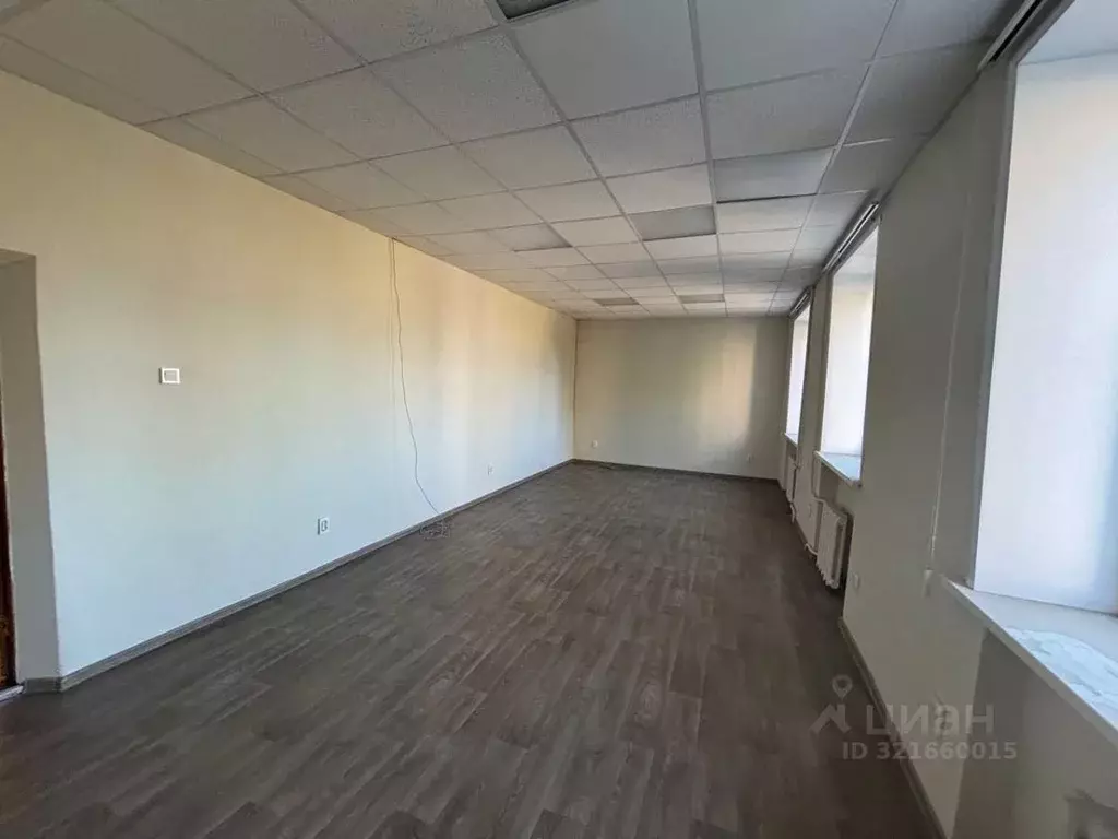 Офис в Новгородская область, Великий Новгород ул. Германа (34 м) - Фото 1