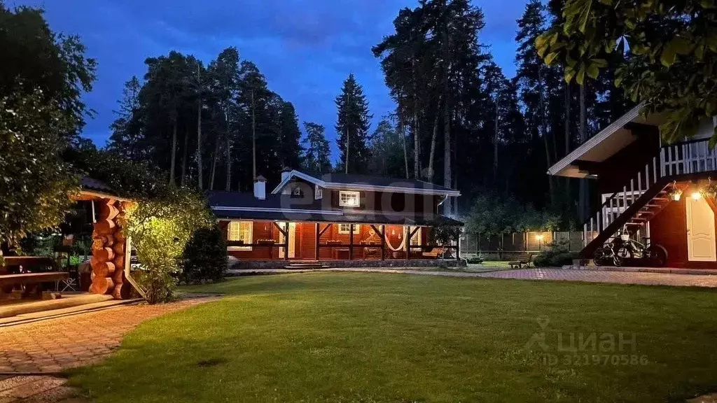 Дом в Ярославская область, Рыбинск Загородная ул., 31 (250 м) - Фото 1