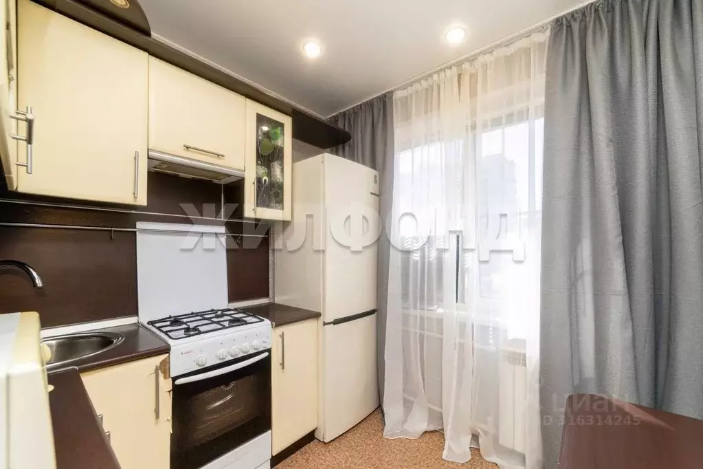 2-к кв. Архангельская область, Архангельск ул. Мира, 5 (48.0 м) - Фото 0
