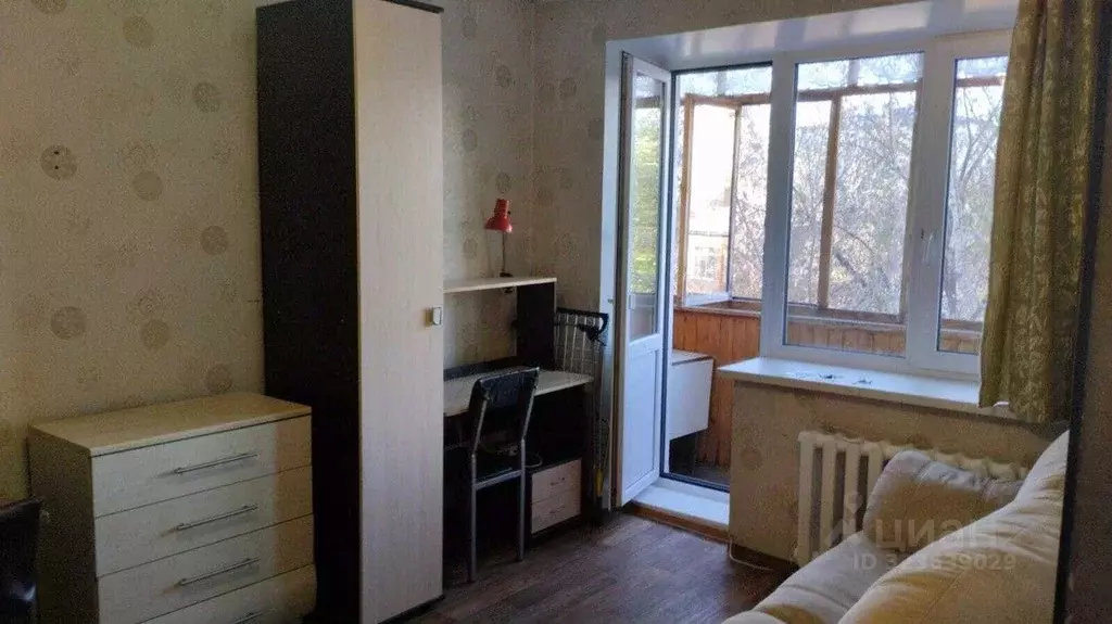 1-к кв. Свердловская область, Екатеринбург ул. Фурманова, 52 (30.0 м) - Фото 1