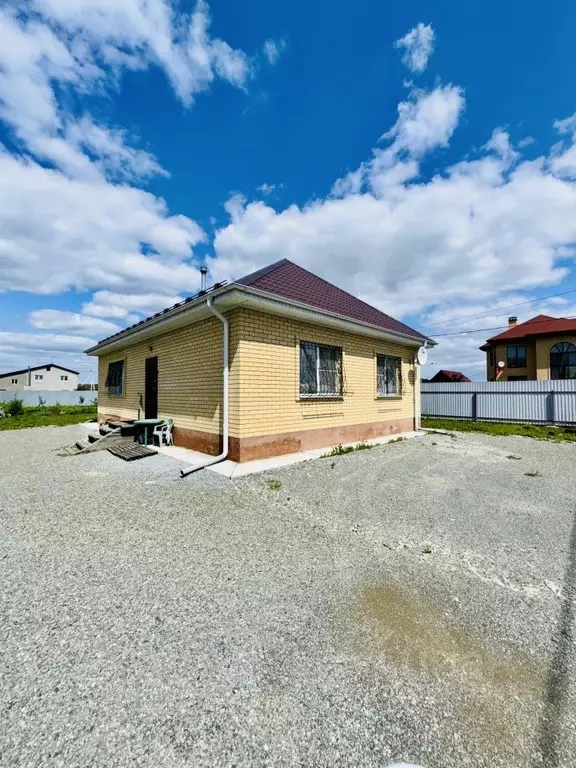 Дом в Свердловская область, Екатеринбург Полевской тракт, 22-й км, 9В ... - Фото 1