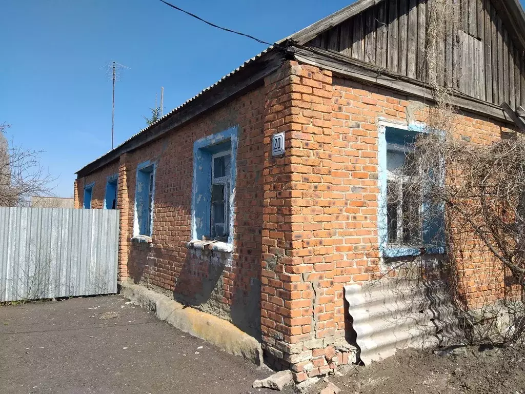 Дом в Саратовская область, Тарханы ст. ул. Новая (38 м) - Фото 0