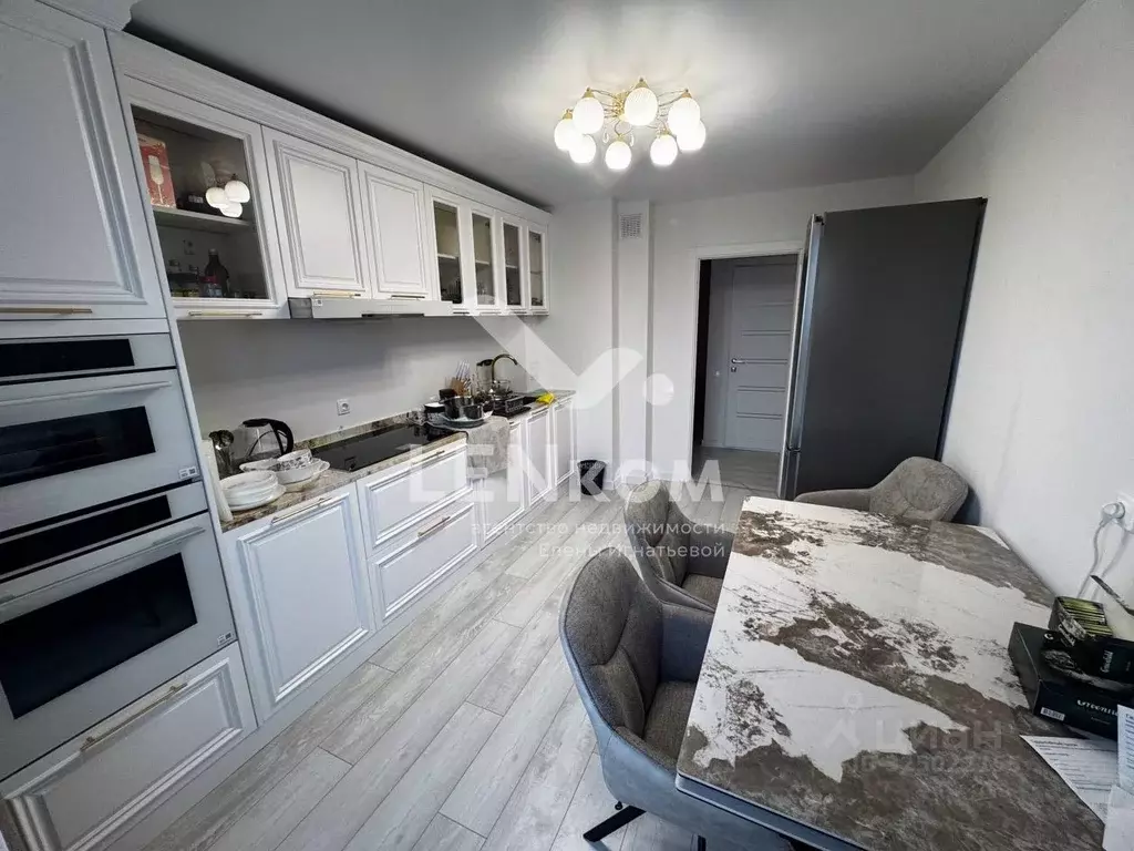 3-к кв. Удмуртия, Ижевск ул. Холмогорова, 113 (86.0 м) - Фото 1