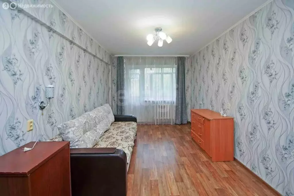 3-комнатная квартира: Омск, улица Ермолаева, 8 (58.5 м) - Фото 1