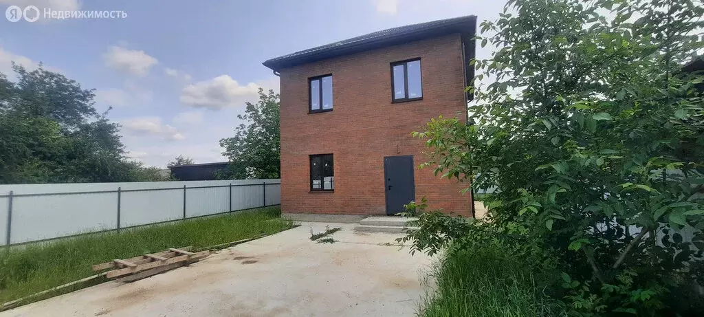 Дом в станица Новотитаровская, переулок Кутузова (140 м) - Фото 1