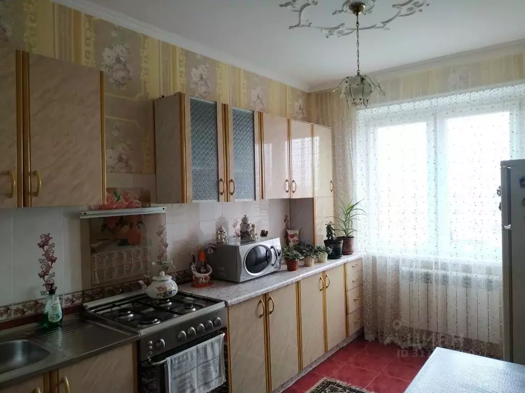 3-к кв. Северная Осетия, Владикавказ ул. Астана Кесаева, 41к3 (75.0 м) - Фото 0