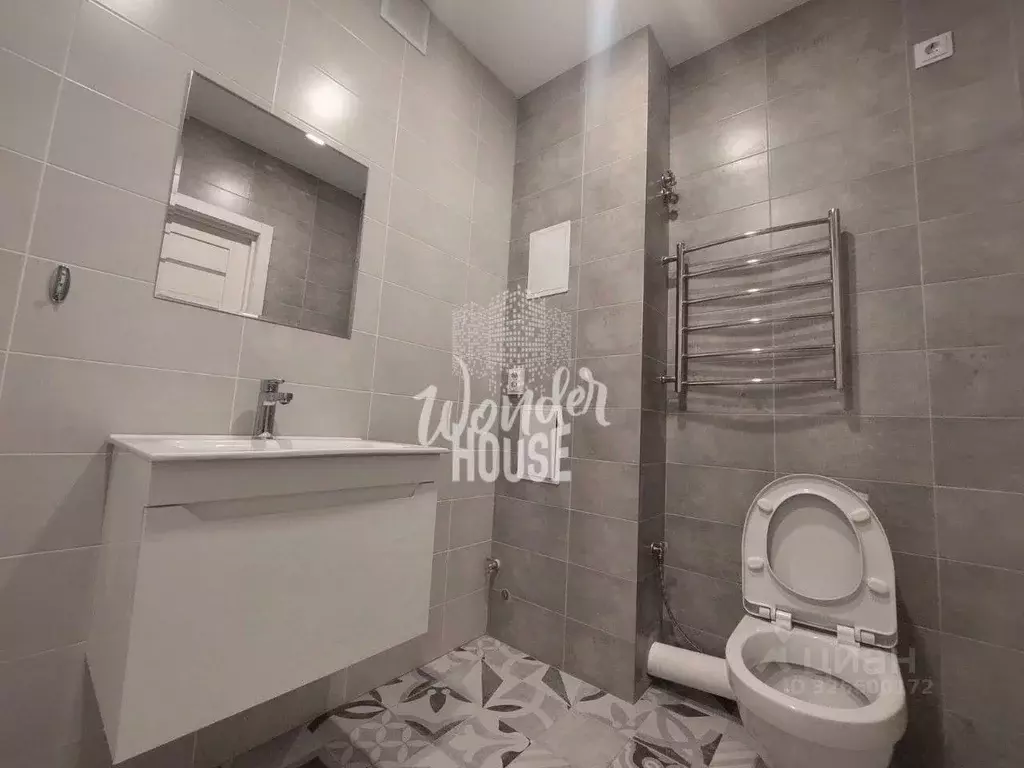 Студия Тюменская область, Тюмень ул. Республики, 204к11 (30.8 м) - Фото 1