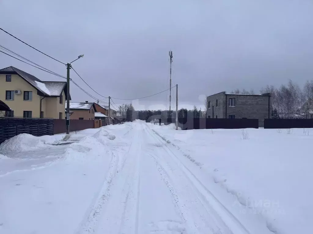 Участок в Белгородская область, Старый Оскол ул. Домостроителей, 5 ... - Фото 1