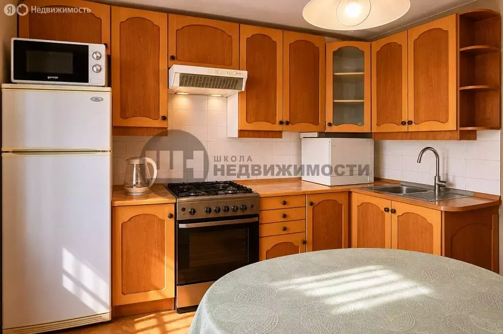 3-комнатная квартира: Санкт-Петербург, 15-я линия Васильевского ... - Фото 1