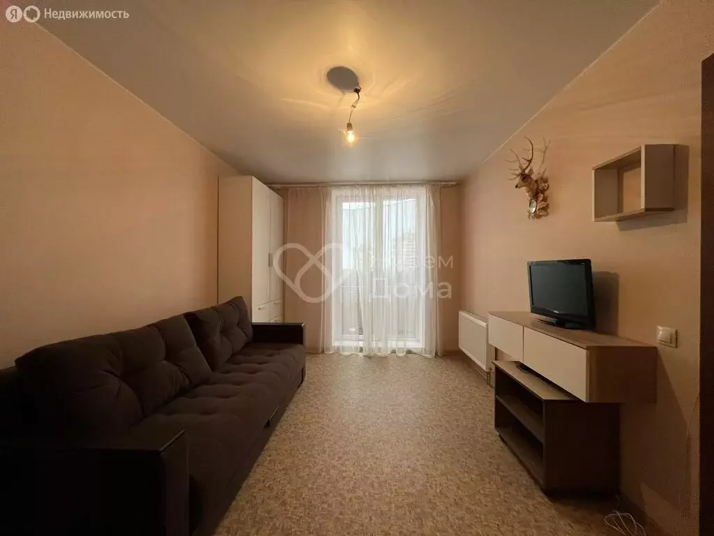 1-комнатная квартира: Волгоград, Кировский район, улица имени Старшего ... - Фото 1