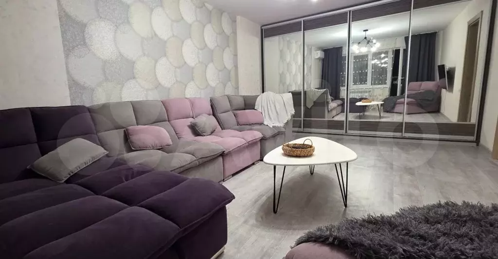 2-к. квартира, 61 м, 8/10 эт. - Фото 0