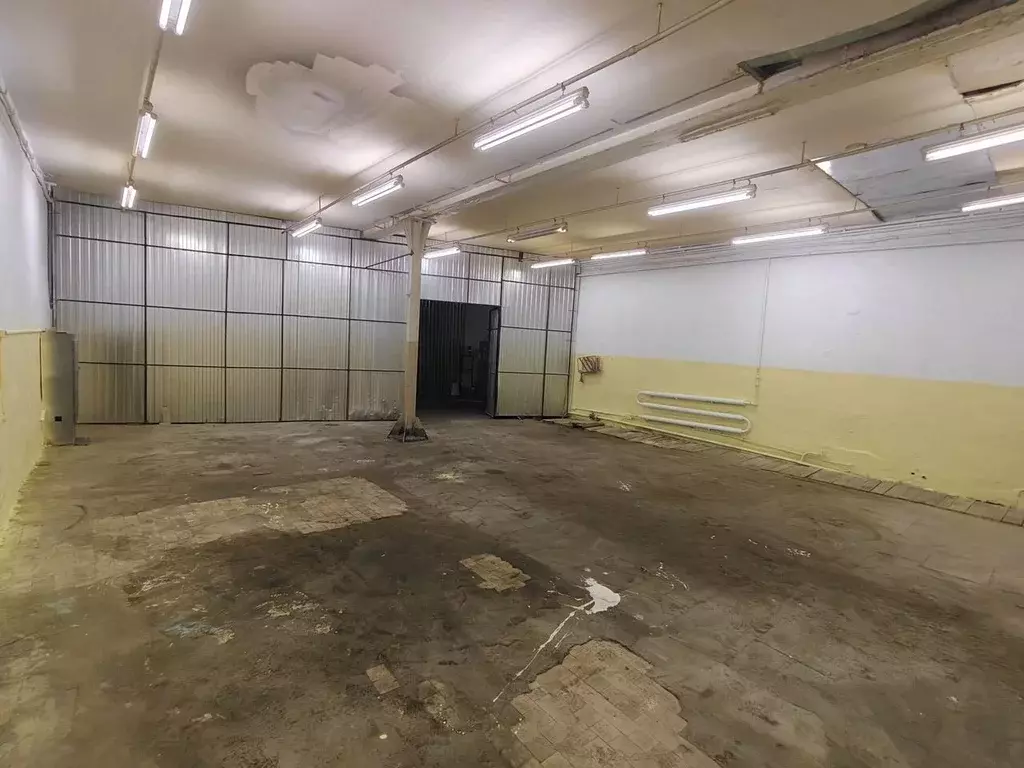 Помещение свободного назначения в Ленинградская область, Гатчина ул. ... - Фото 1