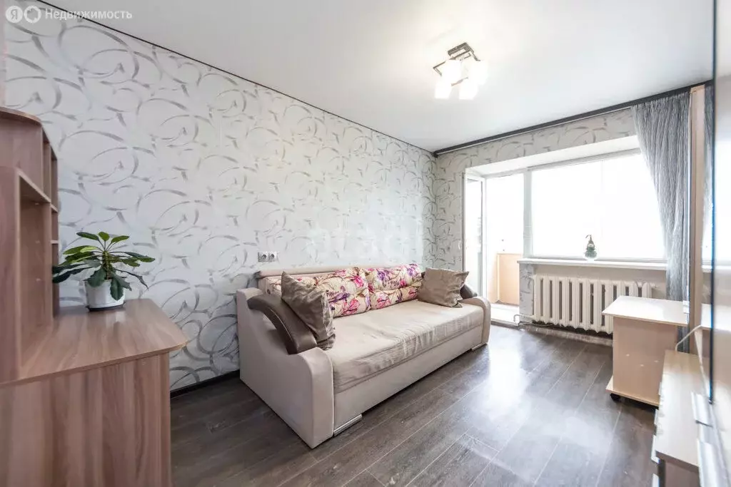 3-комнатная квартира: Хабаровск, улица Бондаря, 17 (53.9 м) - Фото 1