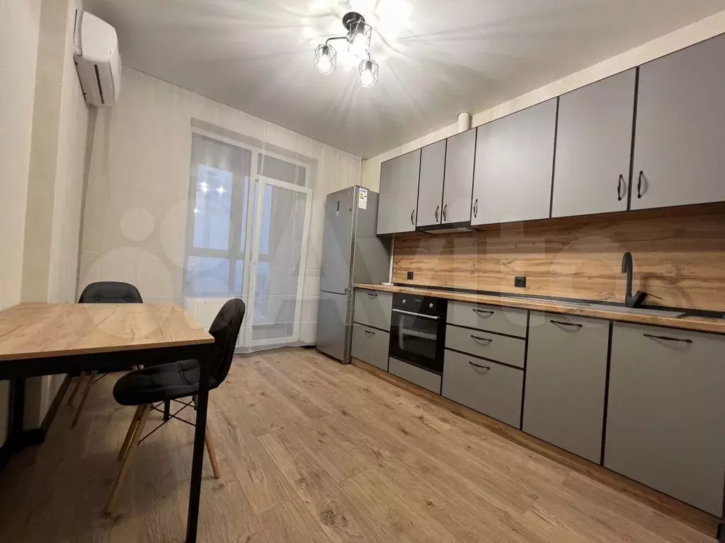 1-к. квартира, 45 м, 22/24 эт. - Фото 0