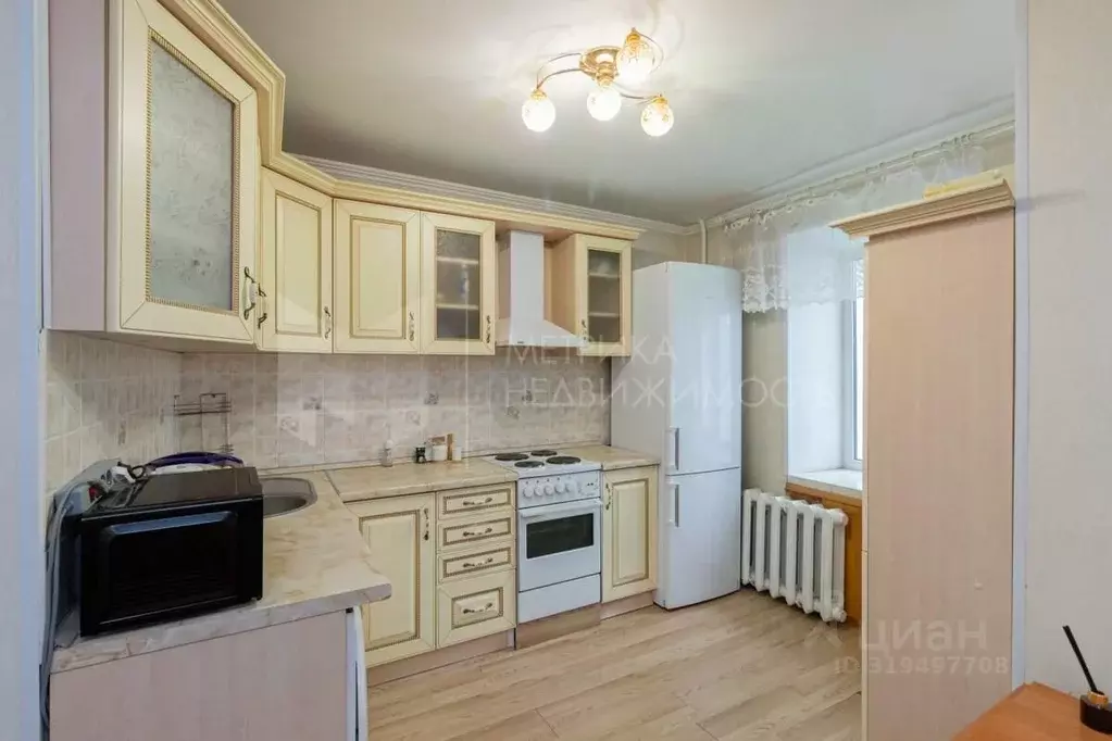 3-к кв. Тюменская область, Тюмень ул. Максима Горького, 23А (61.5 м) - Фото 0