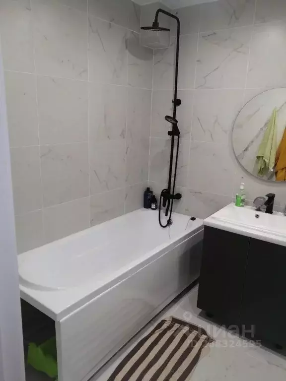 Студия Тюменская область, Тюмень ул. Республики, 204к5 (28.3 м) - Фото 1