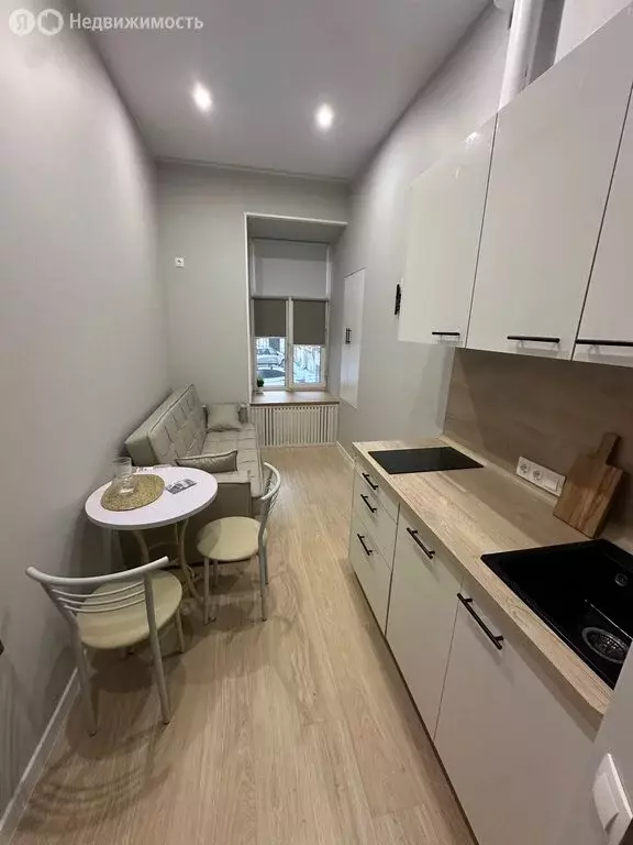 3-комнатная квартира: Санкт-Петербург, Манежный переулок, 15-17 (76 м) - Фото 0