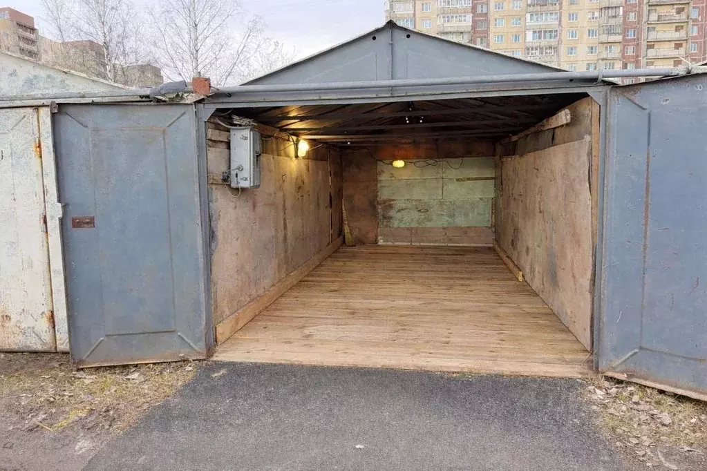 Гараж в Санкт-Петербург Малая Карпатская ул., 10 (17 м) - Фото 2
