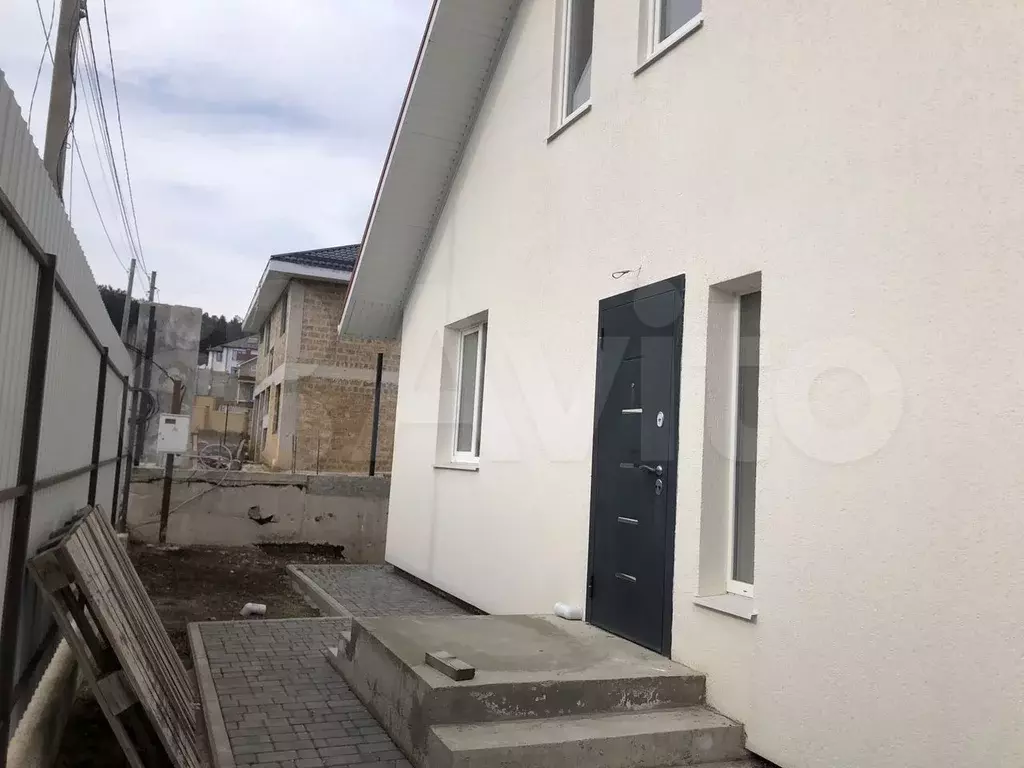 Дом 207,4 м на участке 7,2 сот. - Фото 1