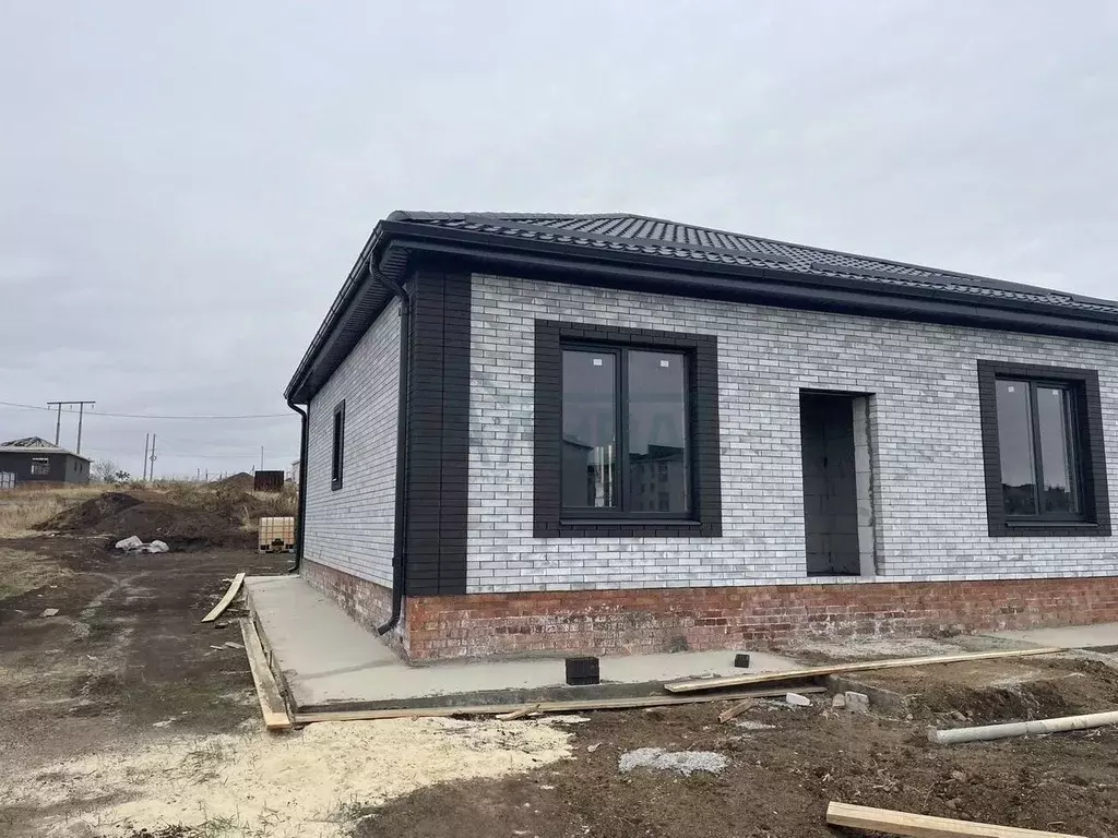 Дом в Ростовская область, Аксайский район, Грушевская ст-ца пер. ... - Фото 2