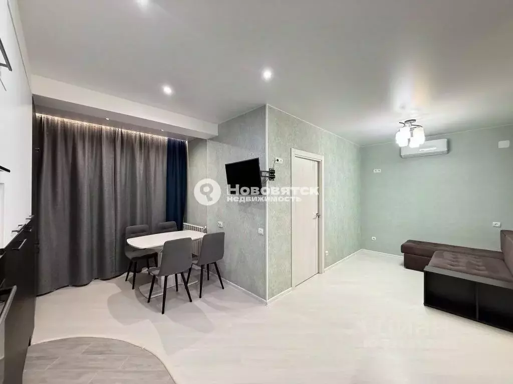 2-к кв. Кировская область, Киров ул. Севастопольская, 1 (41.7 м) - Фото 1