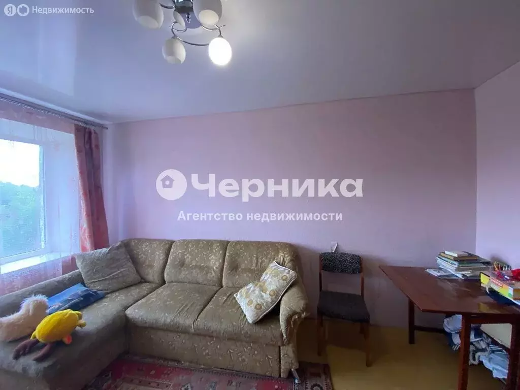 2-комнатная квартира: Гуково, Бургустинская улица, 9 (39.4 м) - Фото 1