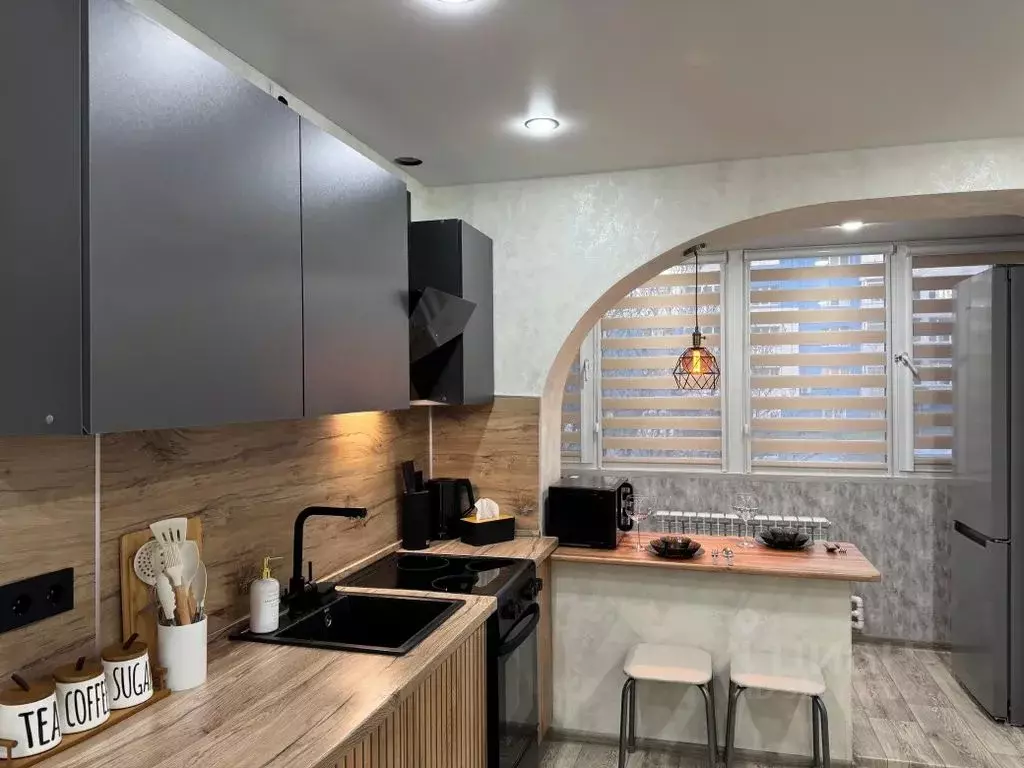 3-к кв. Сахалинская область, Южно-Сахалинск Сахалинская ул., 108 (57.0 ... - Фото 1