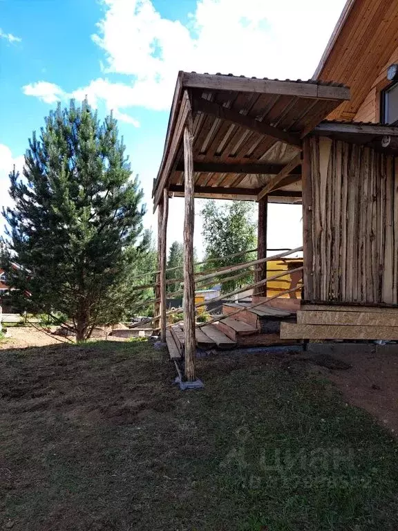 Дом в Новгородская область, Валдай 2-я Братская ул., 5А (90 м) - Фото 1