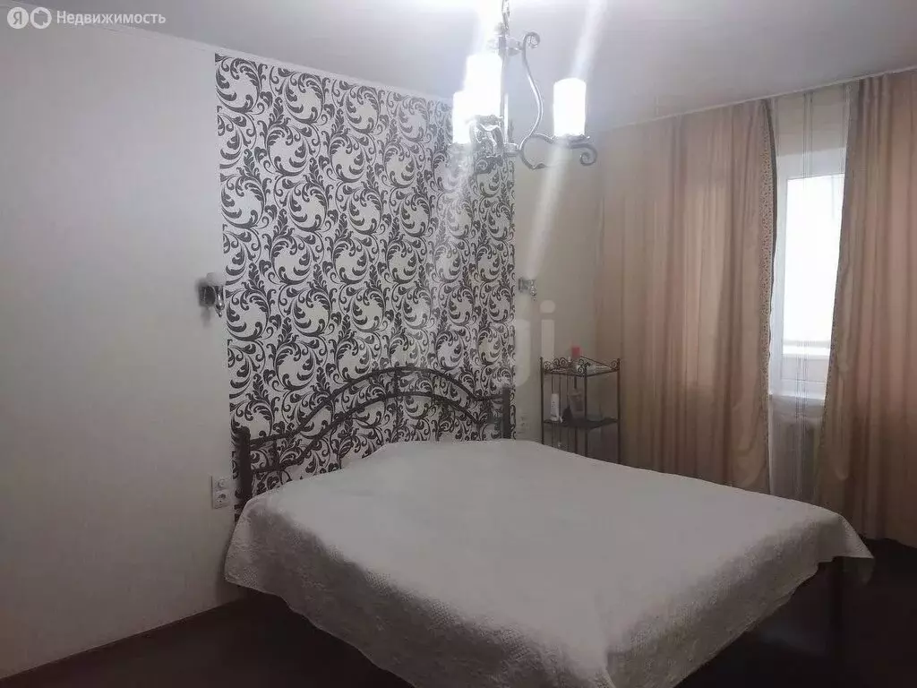 2-комнатная квартира: Симферополь, улица Маршала Жукова, 37 (69.4 м) - Фото 0