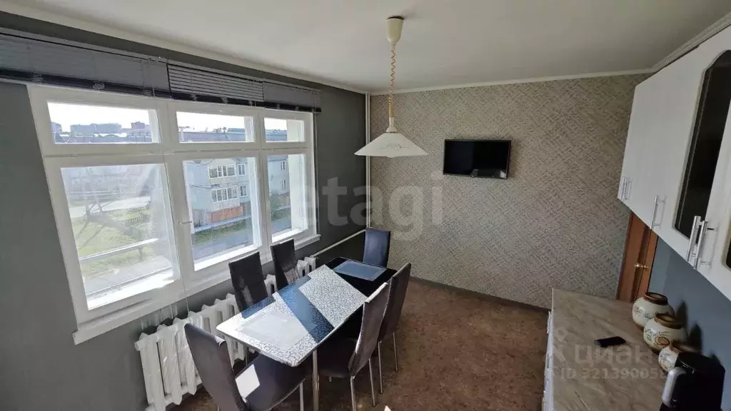 2-к кв. Ямало-Ненецкий АО, Салехард ул. Броднева, 53 (55.6 м) - Фото 2