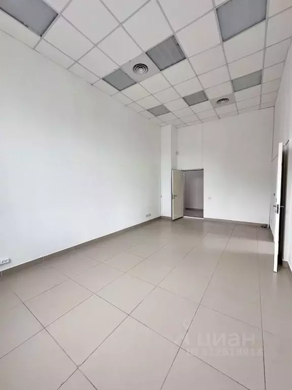 Помещение свободного назначения в Свердловская область, Екатеринбург ... - Фото 2