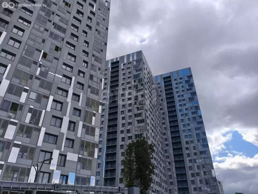 2-комнатная квартира: Пермь, улица Революции, 52Б (50 м) - Фото 0